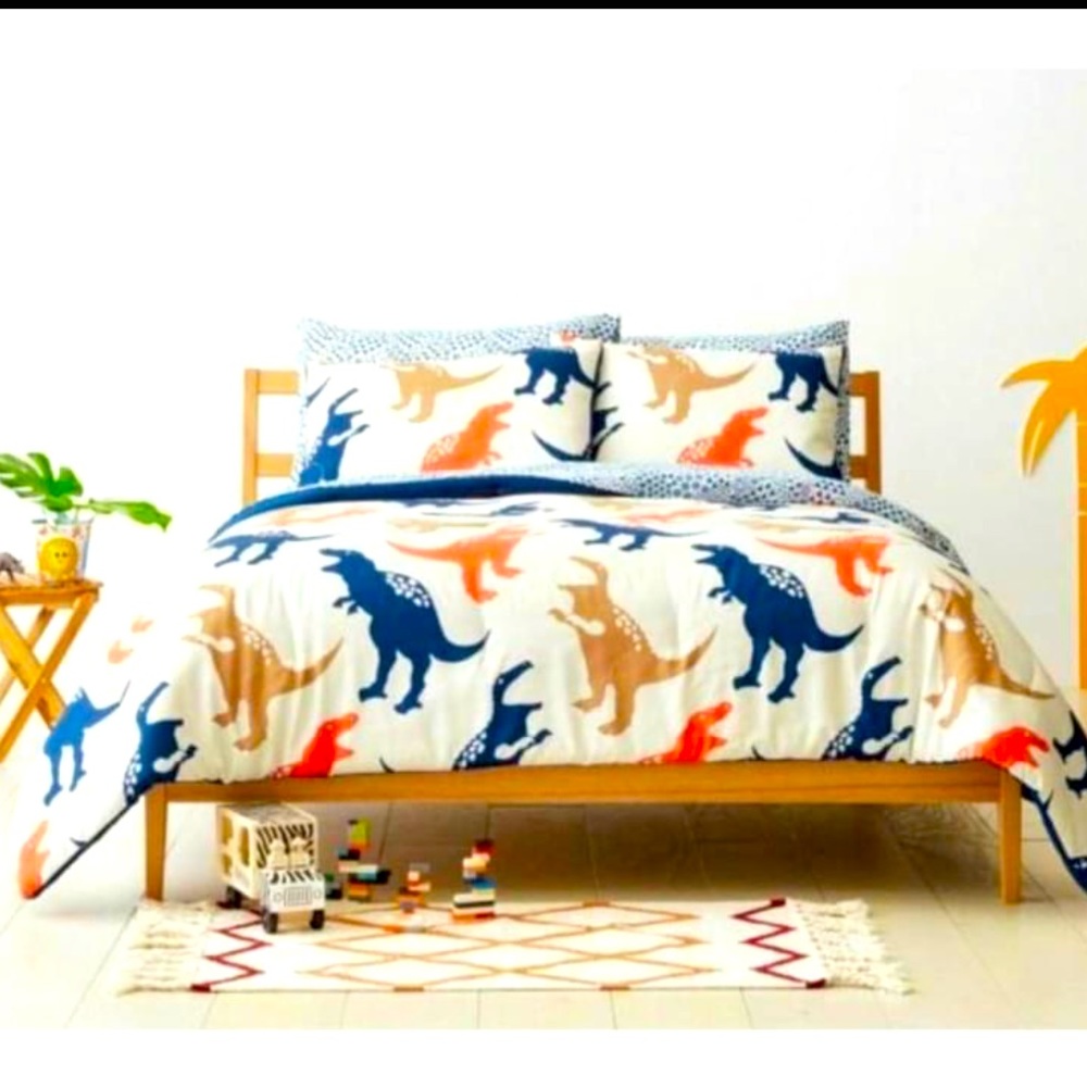 New Pillowfort Jurassic Jams Comforter Set